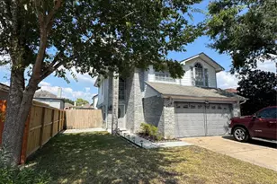 8518 Wild Basin Dr, Houston, TX 77088 - Photo 2