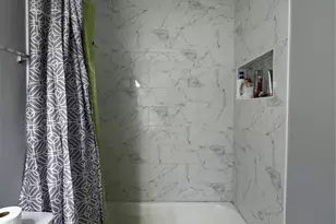 8518 Wild Basin Dr, Houston, TX 77088 - Photo 18