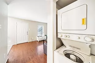 1710 Indiana St, Houston, TX 77006 - Photo 6