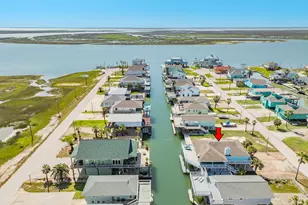 247 Schooner Dr, Freeport, TX 77541 - Photo 4