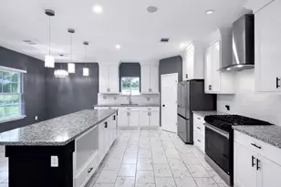 5125 Larkspur St, Houston, TX 77033 - Photo 12