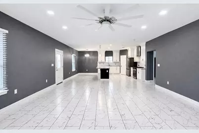 5125 Larkspur Street, Houston, TX 77033 - Photo 10