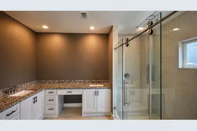 5125 Larkspur Street, Houston, TX 77033 - Photo 22