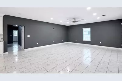 5125 Larkspur Street, Houston, TX 77033 - Photo 8