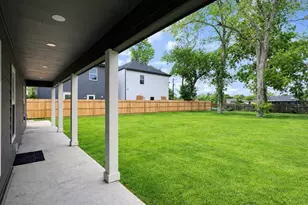 5125 Larkspur St, Houston, TX 77033 - Photo 32