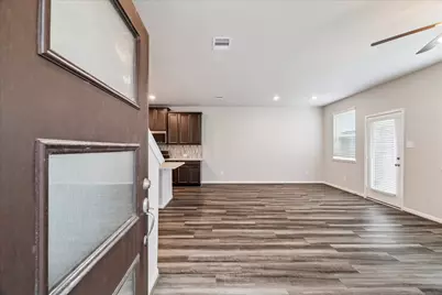5502 Cuerta Street, Houston, TX 77023 - Photo 4