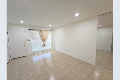 14333 Memorial Drive #91, Houston, TX 77079 - Photo 8
