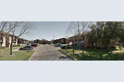 900 Avenue J, Bay City, TX 77414 - Photo 4