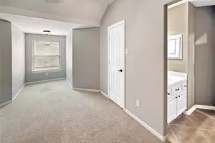 110 W Lansdowne Cir, The Woodlands, TX 77382 - Photo 22