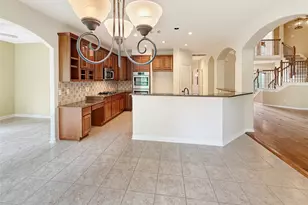 110 W Lansdowne Cir, The Woodlands, TX 77382 - Photo 8