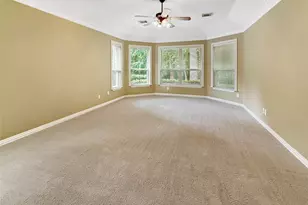 110 W Lansdowne Cir, The Woodlands, TX 77382 - Photo 20