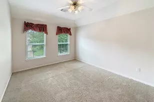 110 W Lansdowne Cir, The Woodlands, TX 77382 - Photo 24