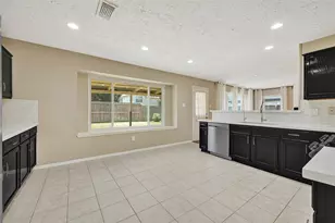 3510 Honey Creek Dr, Sugar Land, TX 77478 - Photo 8