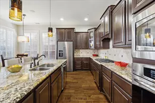 31 Windsor Ct, Houston, TX 77055 - Photo 14