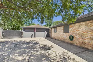 5702 Hoover St, Houston, TX 77092 - Photo 50