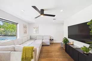 5702 Hoover St, Houston, TX 77092 - Photo 8