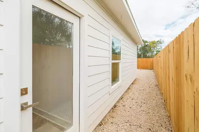 9409 Caddo Road, Houston, TX 77078 - Photo 38