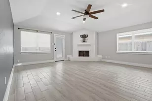 22134 Pearl Lake Dr, Katy, TX 77449 - Photo 2