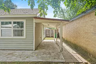 7535 Log Cradle Dr, Houston, TX 77041 - Photo 10