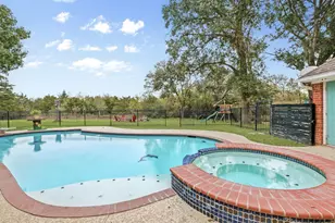 3905 N Briarwood Dr, Brenham, TX 77833 - Photo 38
