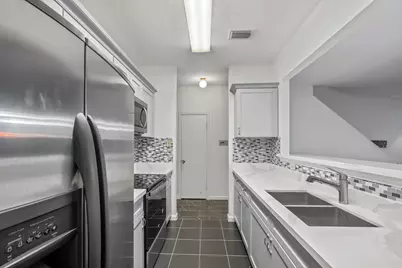 3124 Holly Hall Street #3124, Houston, TX 77054 - Photo 2