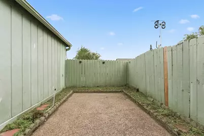 445 Longmeadow Street, Beaumont, TX 77707 - Photo 36