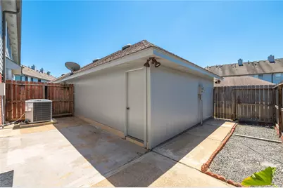 1287 El Camino Village Drive, Webster, TX 77058 - Photo 30