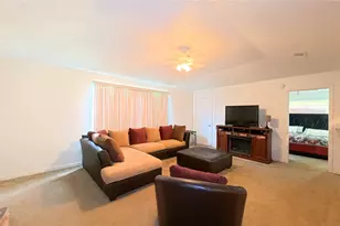 8618 Van Hut Ln, Houston, TX 77044 - Photo 4