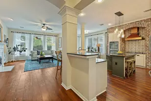 22 Greycrest Pl, The Woodlands, TX 77382 - Photo 14