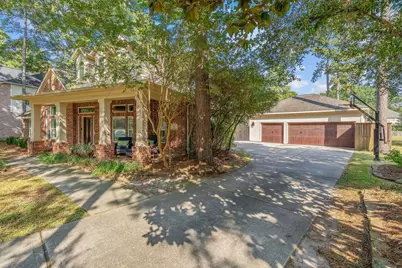 22 Greycrest Place, The Woodlands, TX 77382 - Photo 4