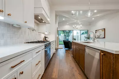 1521 Nevada Street, Houston, TX 77006 - Photo 12