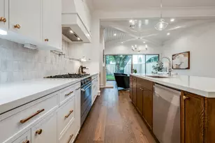 1521 Nevada St, Houston, TX 77006 - Photo 12