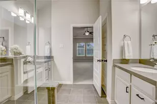 9019 Stanley Oak Dr, Missouri City, TX 77459 - Photo 12
