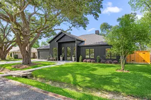 9142 Rangely Dr, Houston, TX 77055 - Photo 2