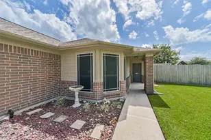 5435 Ginseng Dr, Baytown, TX 77521 - Photo 4