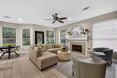 71 N Willow Point Circle, The Woodlands, TX 77382 - Photo 8