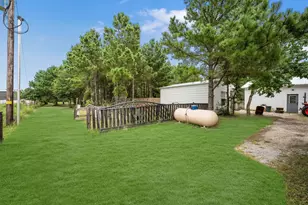 1022 Fm 1696 Road W, Huntsville, TX 77320 - Photo 32