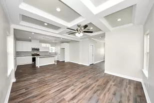 422 N 4th St, Beasley, TX 77417 - Photo 14