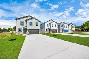 422 N 4th St, Beasley, TX 77417 - Photo 30