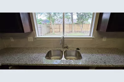 11115 Nepau Drive, Houston, TX 77477 - Photo 10