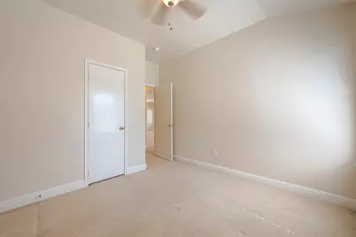 9407 Dora Meadows Drive, Sugar Land, TX 77498 - Photo 32