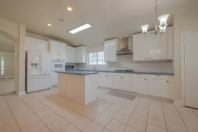 9407 Dora Meadows Drive, Sugar Land, TX 77498 - Photo 18