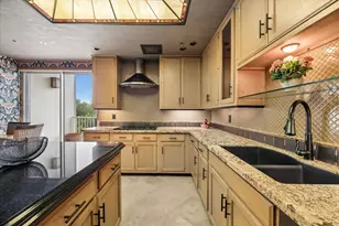121 N Post Oak Ln, Houston, TX 77024 - Photo 8