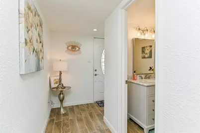 5791 Maple Hill Drive, Houston, TX 77088 - Photo 4