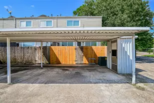 5791 Maple Hill Dr, Houston, TX 77088 - Photo 28