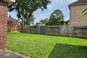 4215 Shady Village Ct, Missouri City, TX 77459 - Photo 16