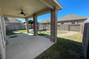627 Oak Cir Dr E, Conroe, TX 77301 - Photo 16