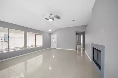 83 N Rushwing Circle, The Woodlands, TX 77381 - Photo 6