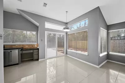 83 N Rushwing Circle, The Woodlands, TX 77381 - Photo 10