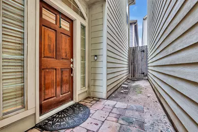 2835 Clinton Drive, Houston, TX 77020 - Photo 16